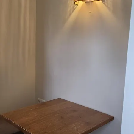 فندق مبيت وإفطار Ut Zuuje