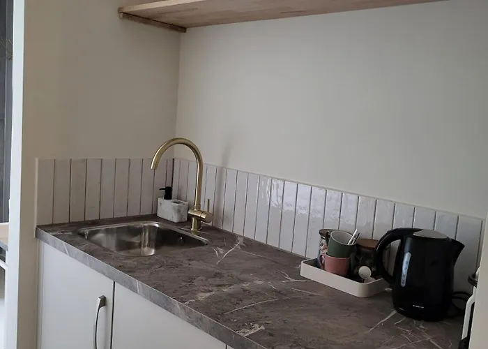 Oda ve Kahvaltı Ut Zuuje